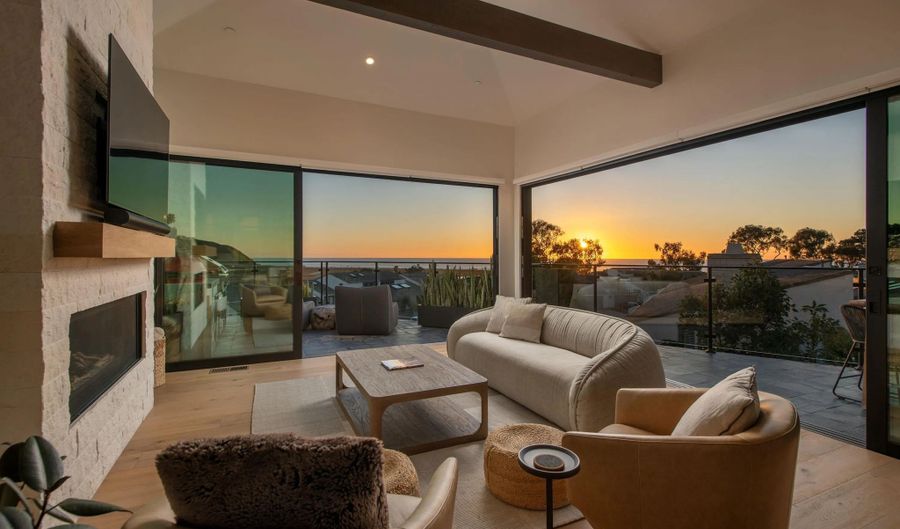 12994 Via Esperia, Del Mar, CA 92014 - 4 Beds, 5 Bath