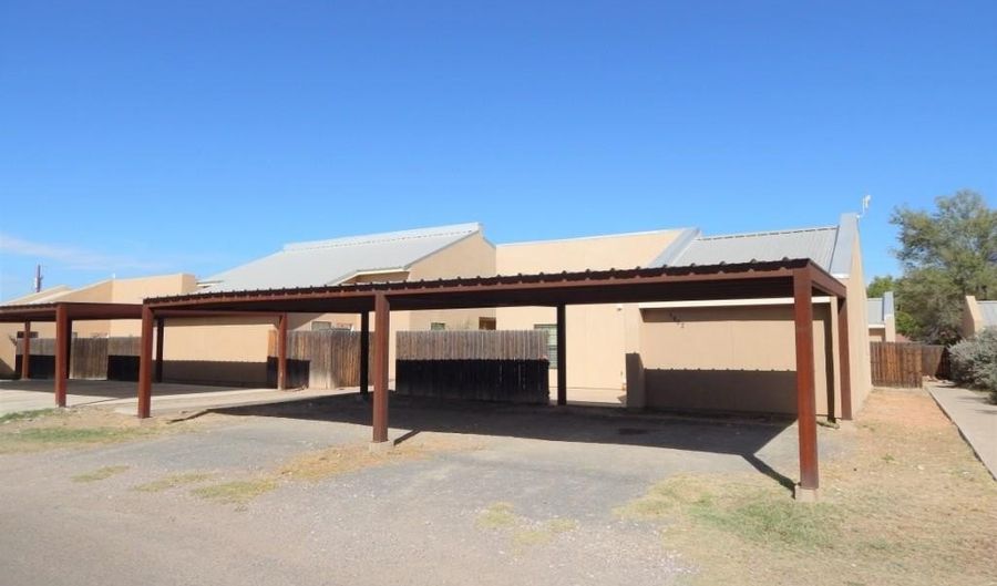 1002 N 10th St, Alpine, TX 79830 - 4 Beds, 4 Bath