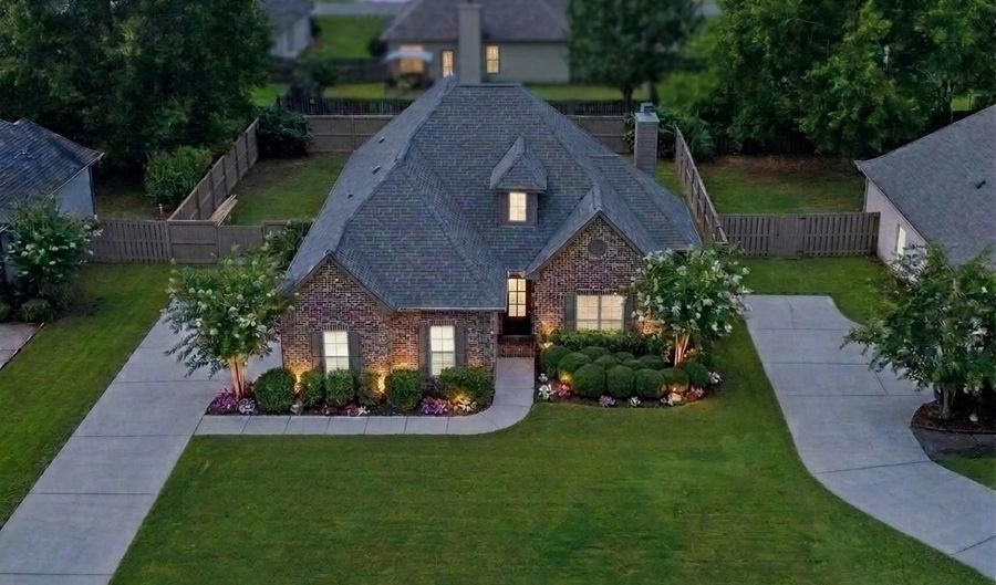 677 BARKLEY Cir, Alabaster, AL 35007 - 3 Beds, 2 Bath