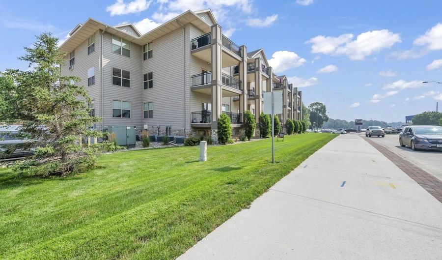 213 Hwy 71 S #A202, Arnolds Park, IA 51331 - 2 Beds, 3 Bath