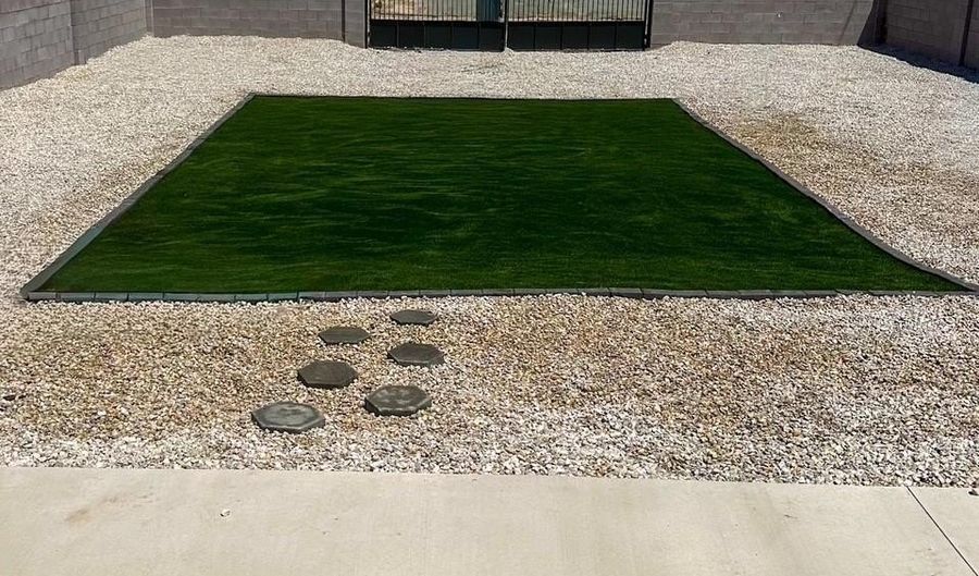 2308 Sage St, Carlsbad, NM 88220 - 2 Beds, 2 Bath