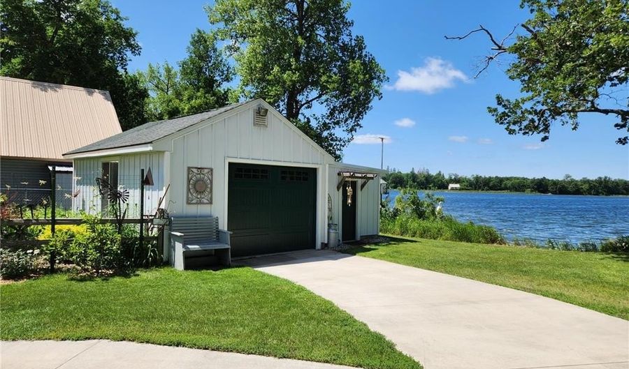 1456 Carlson Beach Rd NW, Alexandria, MN 56308 - 2 Beds, 2 Bath