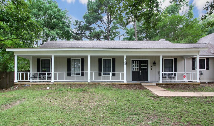 320 Helmsley Dr, Brandon, MS 39047 - 3 Beds, 2 Bath