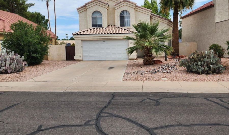 180 S WILLOW CREEK St, Chandler, AZ 85225 - 3 Beds, 3 Bath