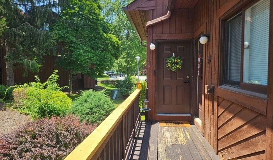 5 Sugar Loaf Ct 1, Alloway, NJ 07462 - 2 Beds, 1 Bath