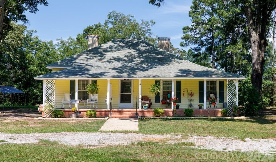 12173 Old Douglass Rd, Blackstock, SC 29014 - 3 Beds, 2 Bath
