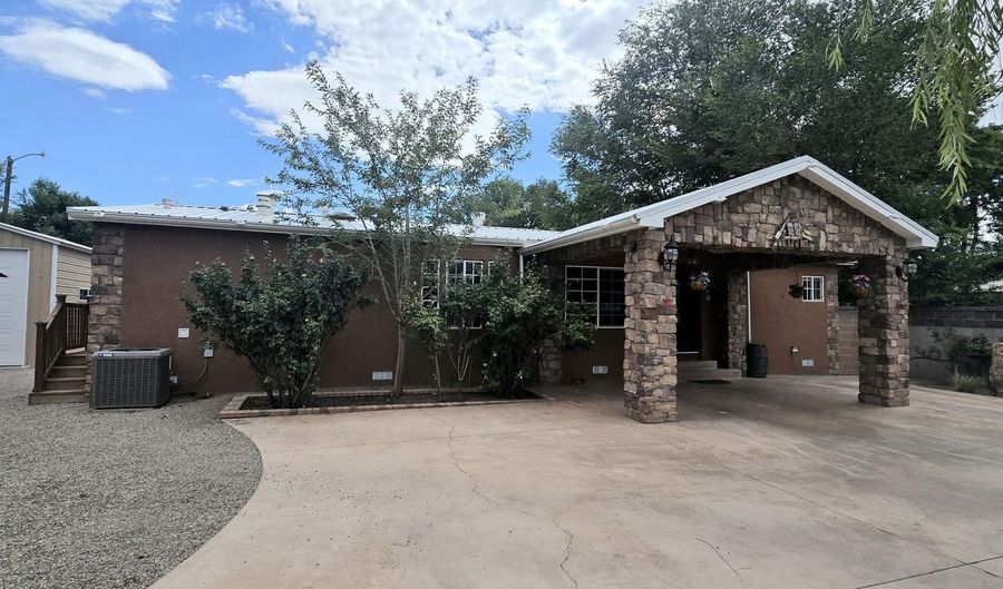 413 Letitia, Bernalillo, NM 87004 - 4 Beds, 3 Bath