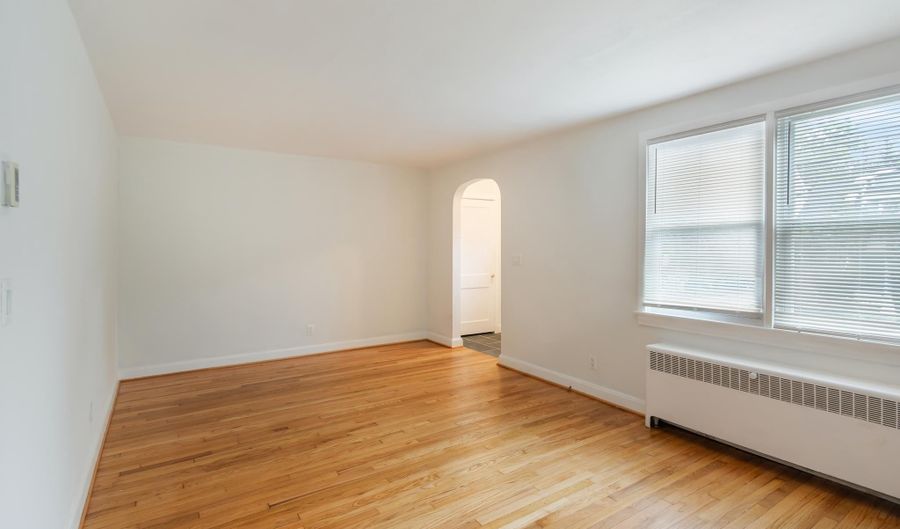 920 BOUCHER Ave 1, Annapolis, MD 21403 - 2 Beds, 1 Bath