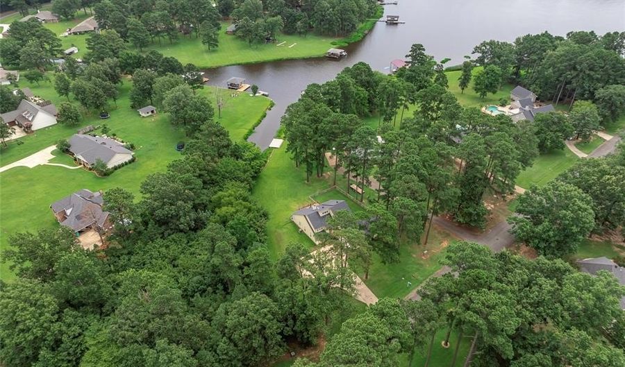 1663 Spencer Cir, Benton, LA 71006 - 4 Beds, 4 Bath