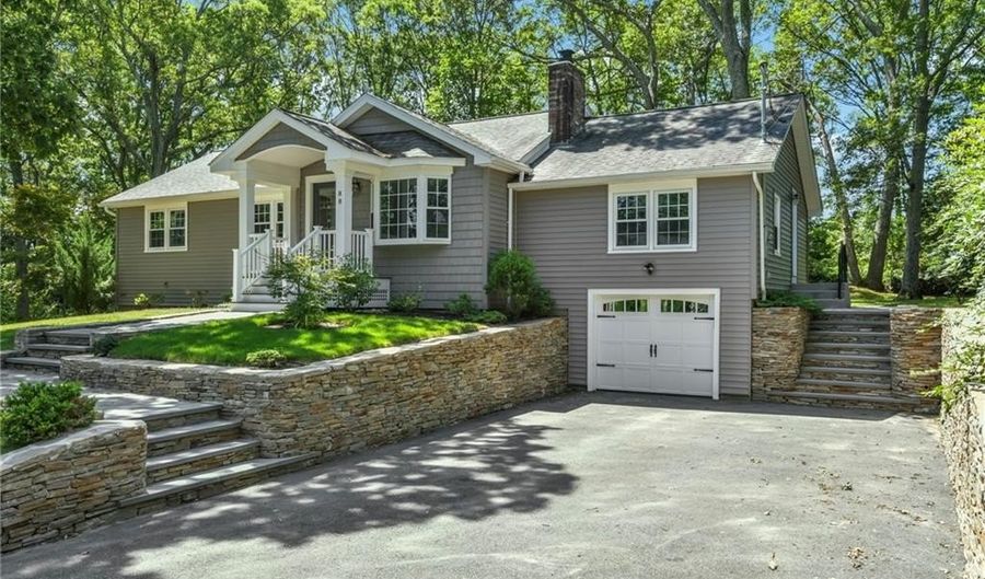 88 Grand View Rd, East Greenwich, RI 02818 - 3 Beds, 1 Bath