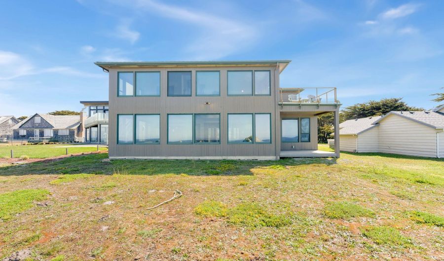 1950 BEACH LOOP Dr SW, Bandon, OR 97411 - 4 Beds, 3 Bath