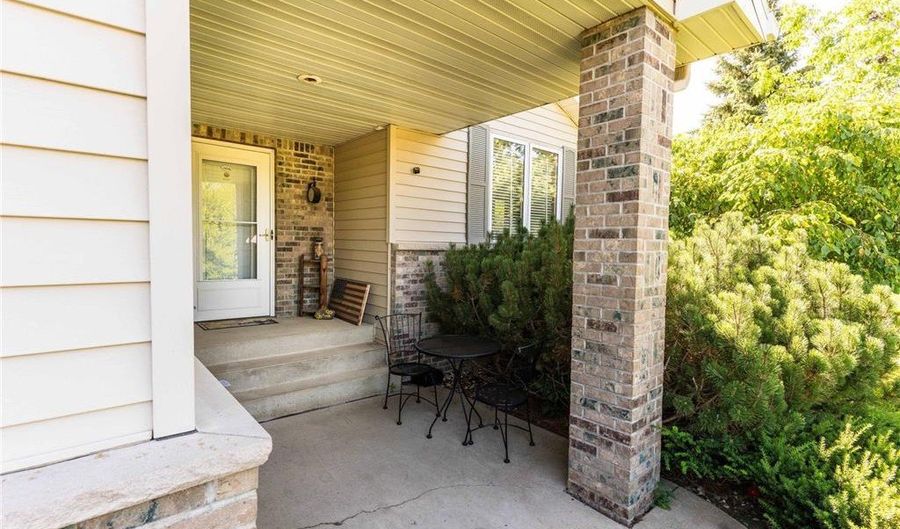 2740 Le Homme Dieu Hts NE, Alexandria, MN 56308 - 4 Beds, 2 Bath