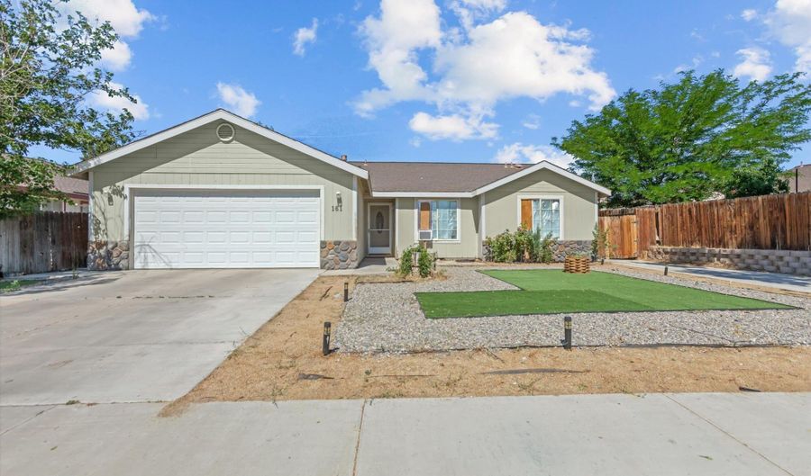 161 Rosecrest Dr, Fernley, NV 89408 - 3 Beds, 2 Bath