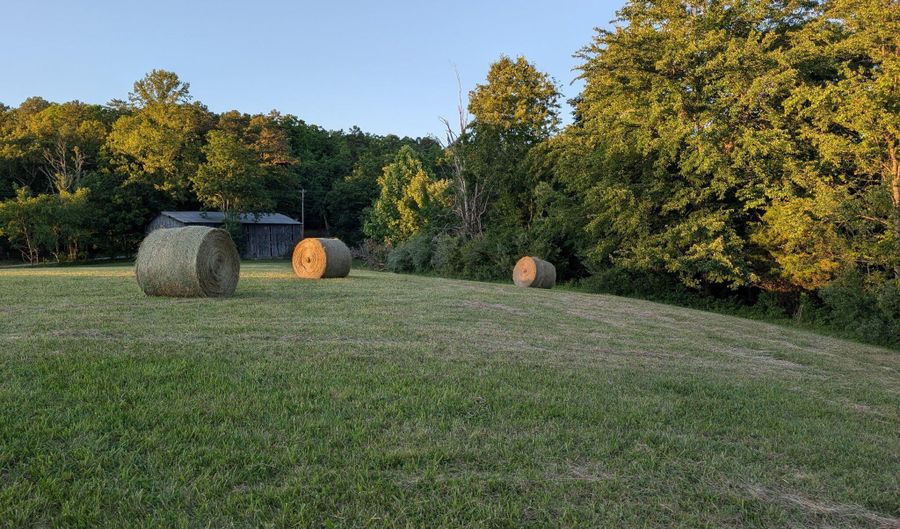 12195 Hwy 587, Beattyville, KY 41311 - 4 Beds, 2 Bath