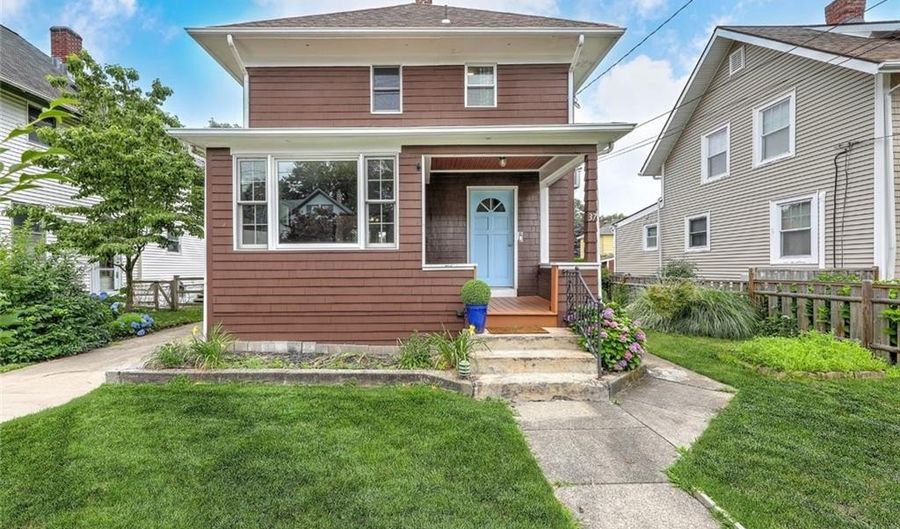 37 Denver Ave, Cranston, RI 02905 - 3 Beds, 2 Bath