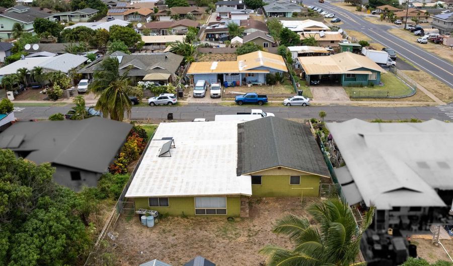 219 Molokai Akau St, Kahului, HI 96732 - 5 Beds, 3 Bath