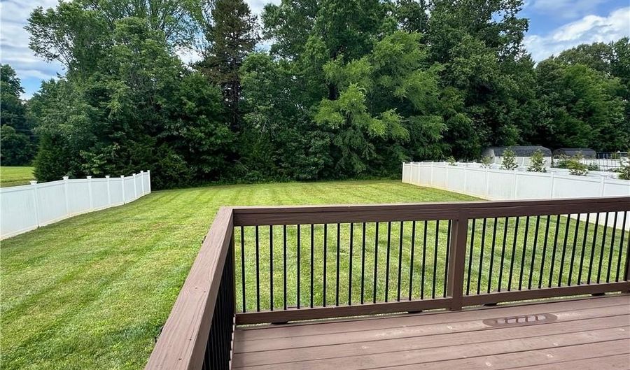 107 Saddlebrook Dr, Advance, NC 27006 - 3 Beds, 2 Bath