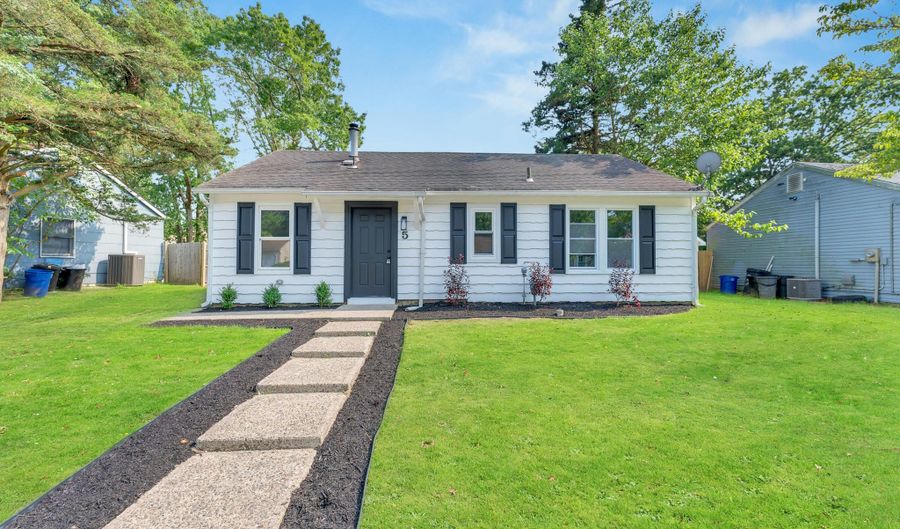 5 Mast Dr, Barnegat, NJ 08005 - 4 Beds, 2 Bath