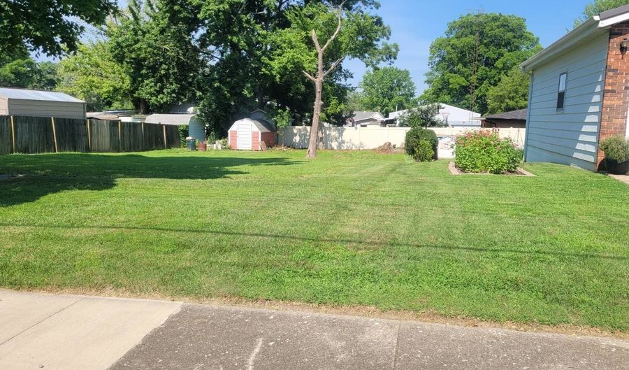 237 N 4th St, Albion, IL 62806 - 0 Beds, 0 Bath