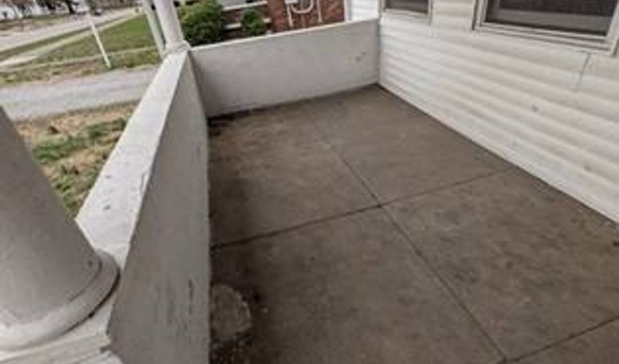 247 S 5th, Albion, IL 62806 - 2 Beds, 1 Bath