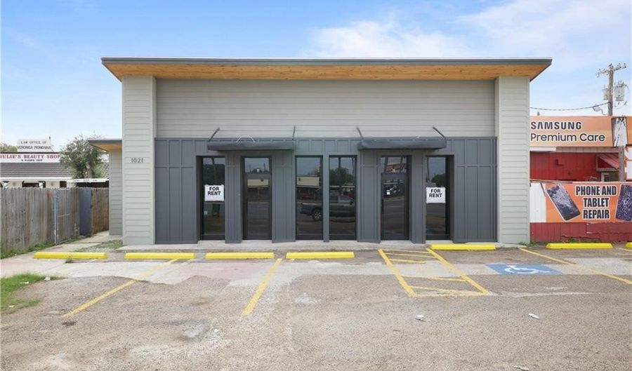 1021 W Business 83, Alamo, TX 78516 - 0 Beds, 0 Bath