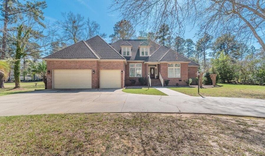 235 River Dr, Barnwell, SC 29812 - 5 Beds, 4 Bath