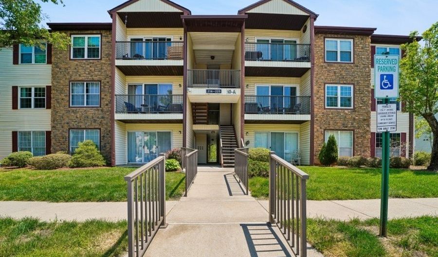 223 Robertson Way, Bayonne, NJ 07035 - 2 Beds, 2 Bath