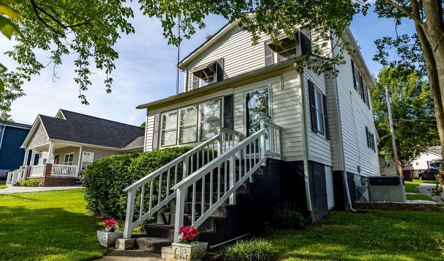 1240 N Wright Rd, Alcoa, TN 37701 - 5 Beds, 2 Bath