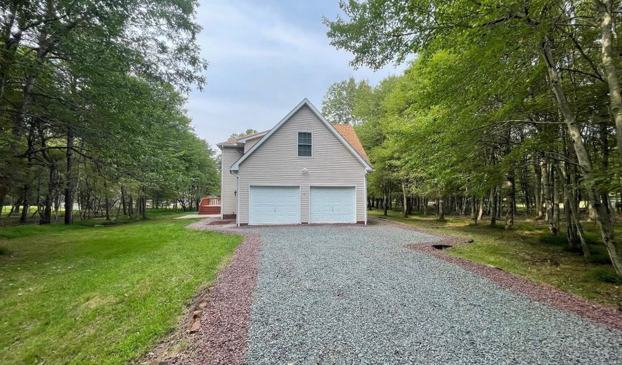 76 Parker Trl, Albrightsville, PA 18210 - 4 Beds, 3 Bath