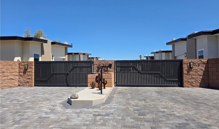 370 Riverfront Dr 2, Bullhead City, AZ 86442 - 2 Beds, 1 Bath