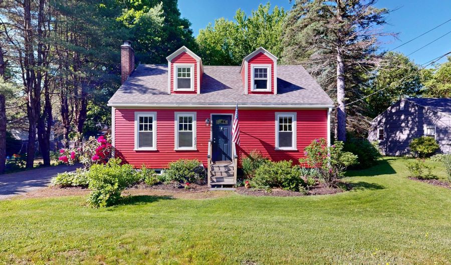 232 Lake St, Auburn, ME 04210 - 3 Beds, 2 Bath