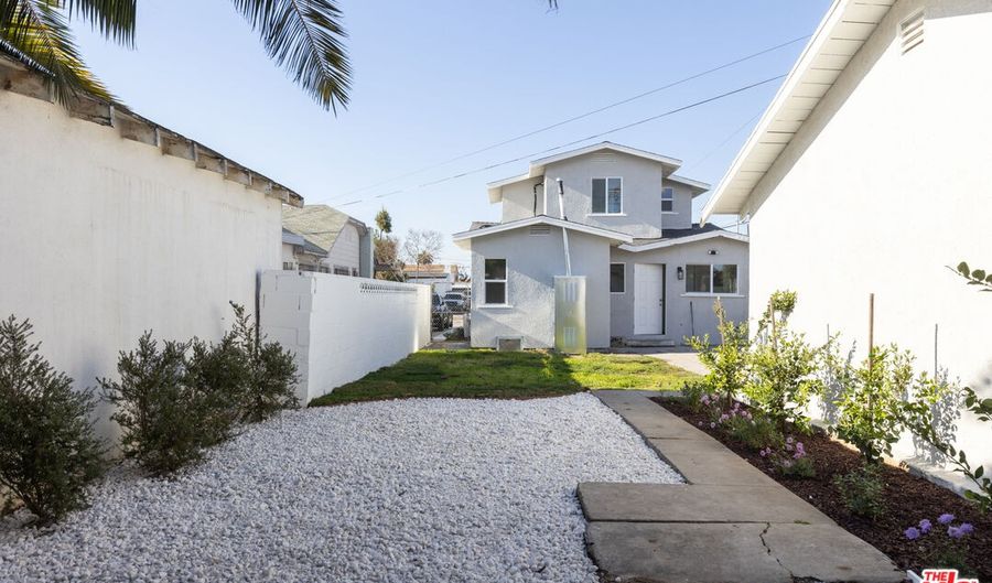 800 W 101st St, Los Angeles, CA 90044 - 4 Beds, 3 Bath