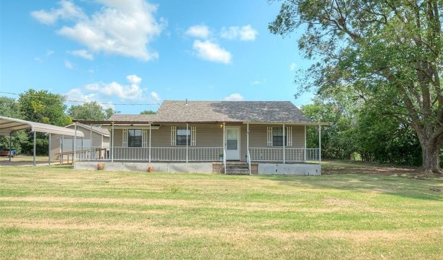 202 W 7th St, Amber, OK 73004 - 2 Beds, 1 Bath