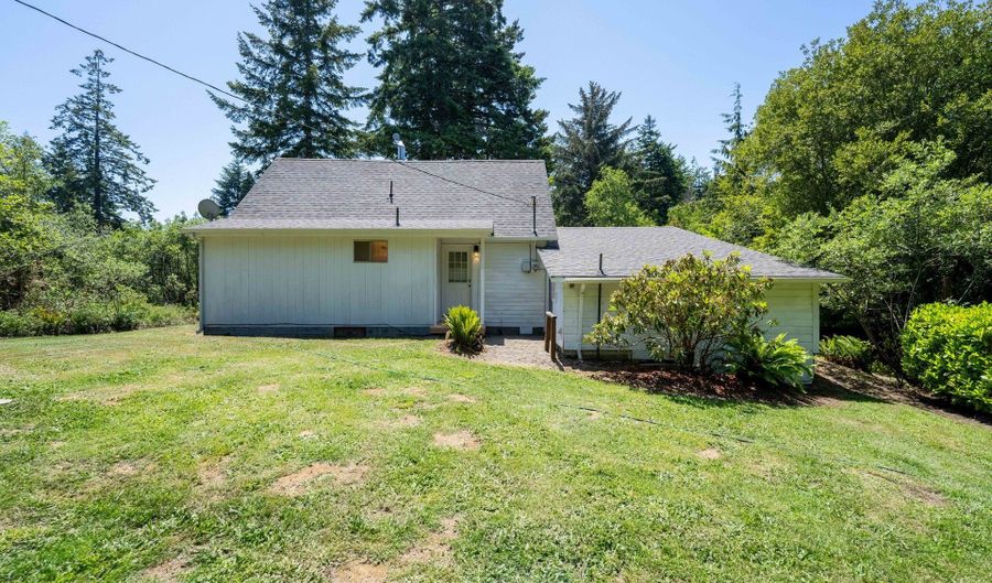 88579 HIGHWAY 42, Bandon, OR 97411 - 3 Beds, 1 Bath