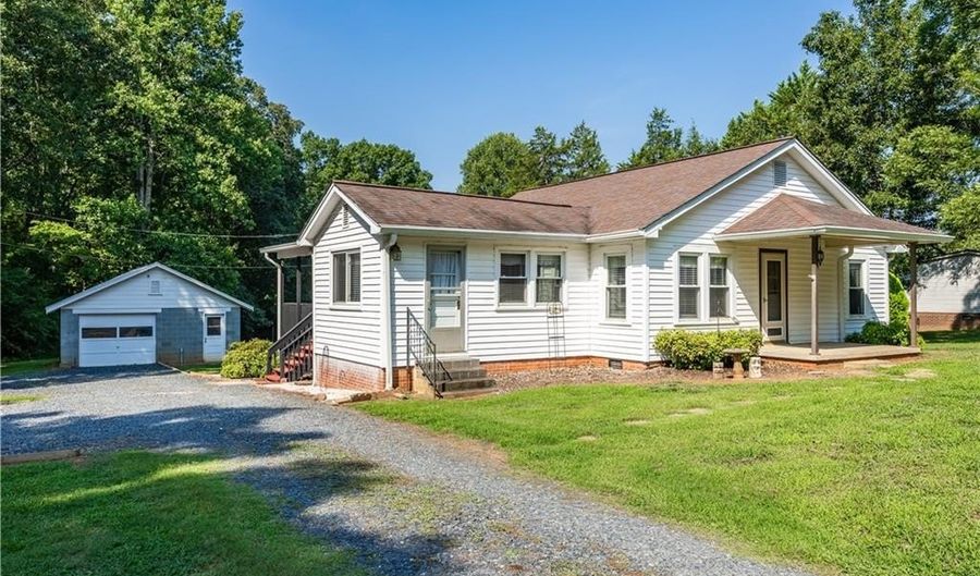 545 Mount Shepherd Rd, Asheboro, NC 27205 - 3 Beds, 1 Bath