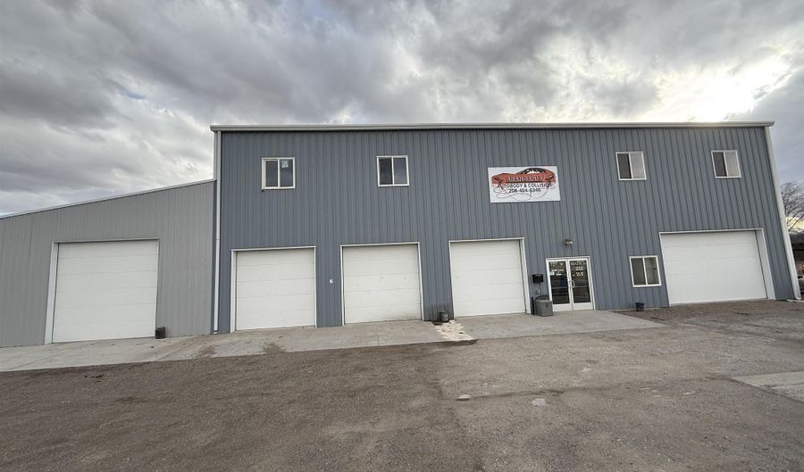 727 W Main St, Burley, ID 83318 - 0 Beds, 0 Bath
