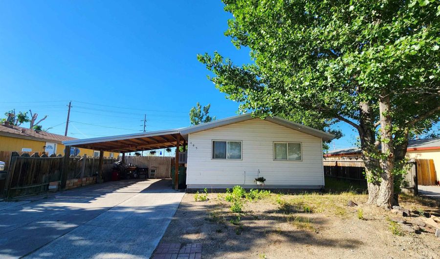 105 Bryson Dr, Battle Mountain, NV 89820 - 3 Beds, 2 Bath