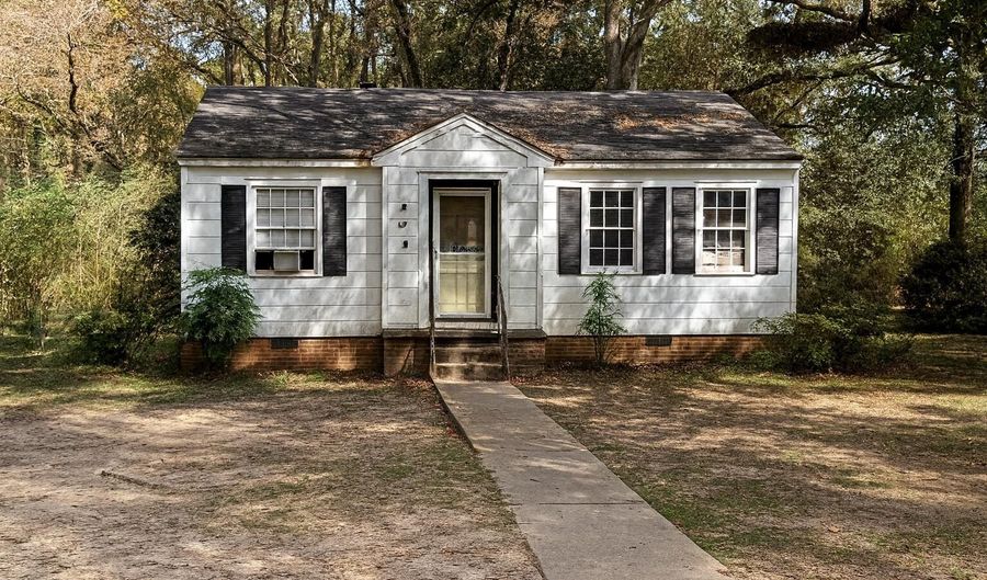 209 Albert St, Brookhaven, MS 39601 - 2 Beds, 1 Bath