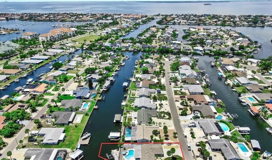 1004 SAGO PALM Way, Apollo Beach, FL 33572 - 4 Beds, 2 Bath