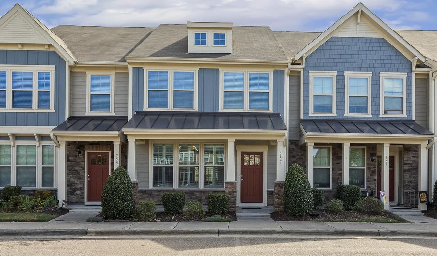 957 Ambergate Sta, Apex, NC 27502 - 3 Beds, null Bath