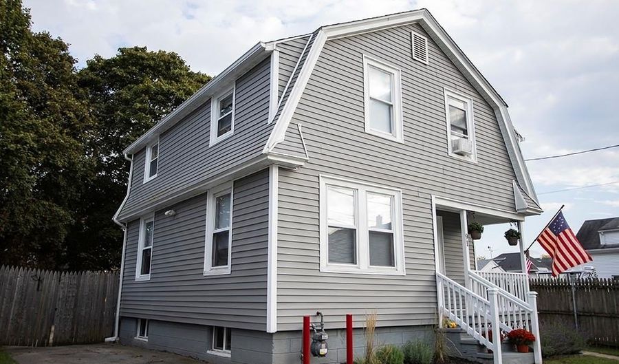 91 Ivy St, East Providence, RI 02914 - 3 Beds, 2 Bath