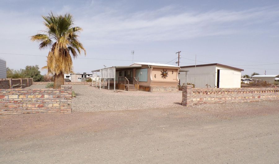 44247 Olive St, Bouse, AZ 85325 - 2 Beds, 1 Bath