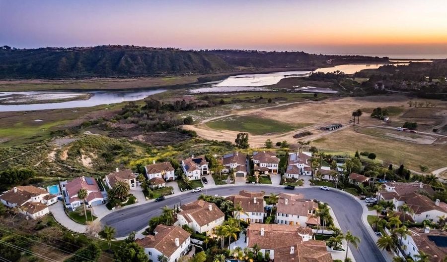 7216 Sanderling Ct, Carlsbad, CA 92011 - 4 Beds, 4 Bath