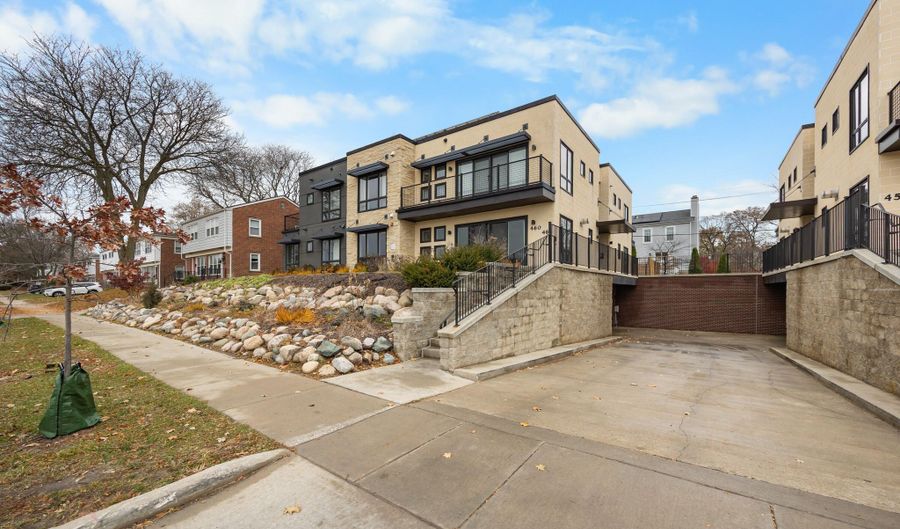 460 W Stadium Blvd, Ann Arbor, MI 48103 - 8 Beds, 0 Bath