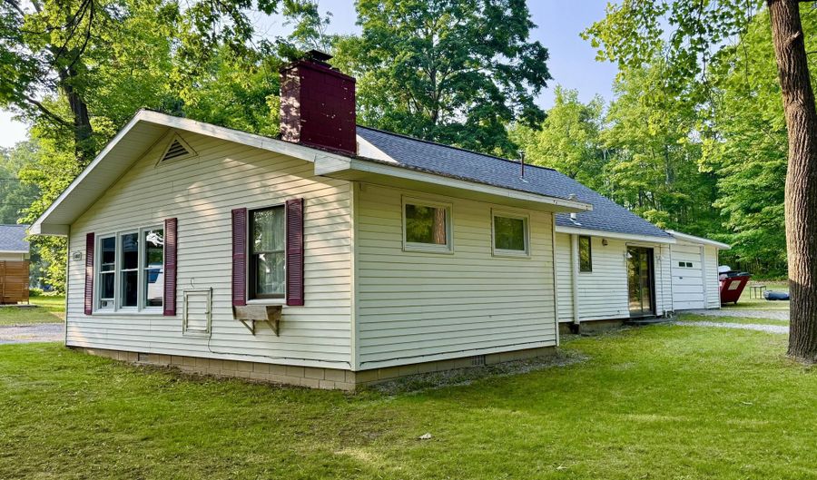 14507 Parallel Ave, Alpena, MI 49707 - 4 Beds, 2 Bath