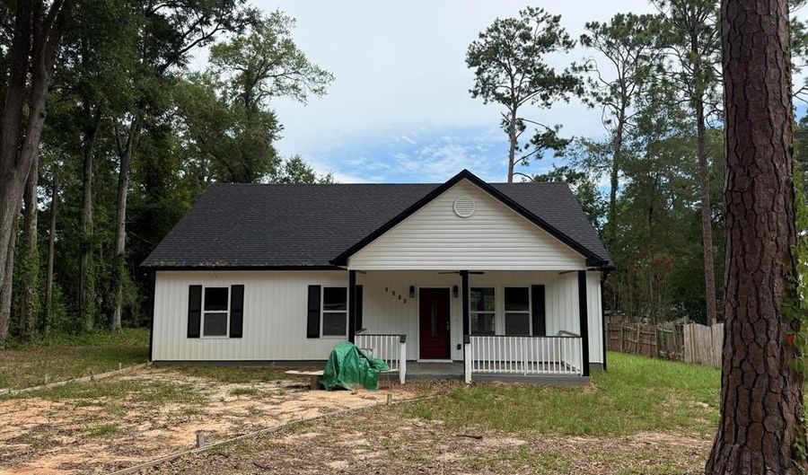 1503 Smart St, Bainbridge, GA 39817 - 3 Beds, 2 Bath