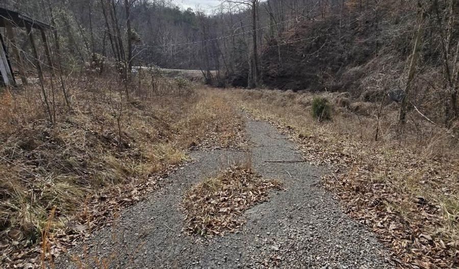 869 N Hwy 708, Beattyville, KY 41311 - 0 Beds, 0 Bath