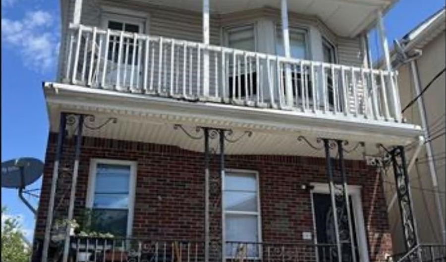 133 W 20TH St, Bayonne, NJ 07002 - 3 Beds, 1 Bath