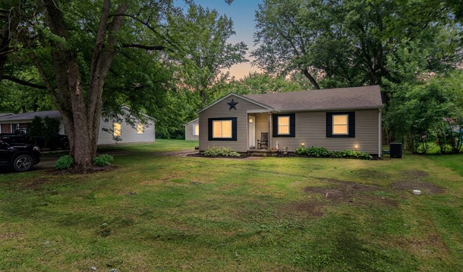 2011 Rosewood Ave, Anderson, IN 46011 - 3 Beds, 1 Bath