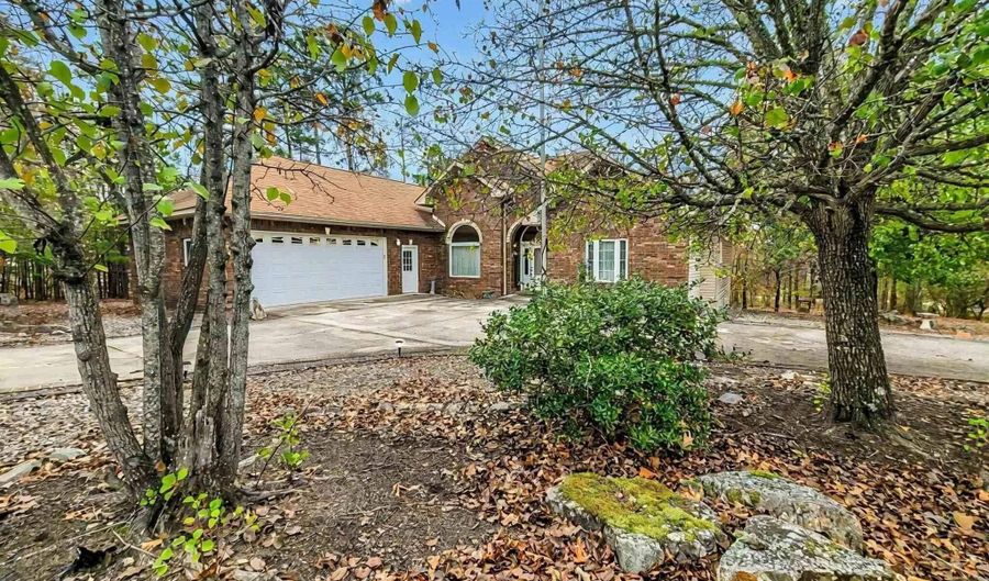 9 Cancion Way, Hot Springs Village, AR 71909 - 3 Beds, 3 Bath